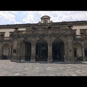 Meet your Posher, Winfrey